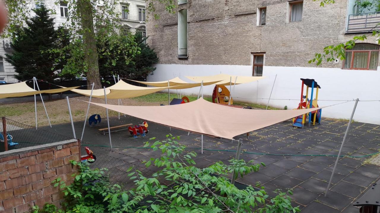 Heroes Square & City Park Thermals Appartement Budapest